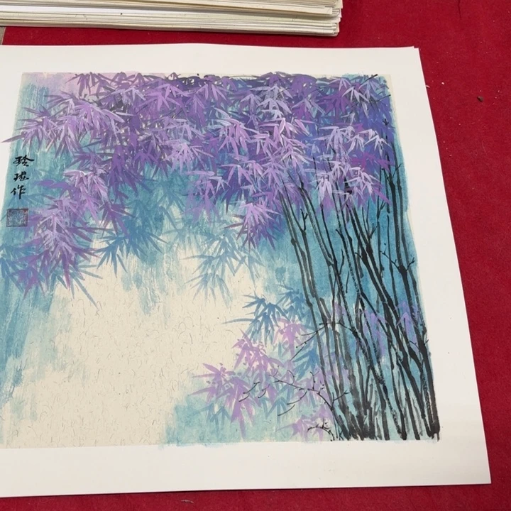 国画花鸟的翅膀和翅膀都是白色的