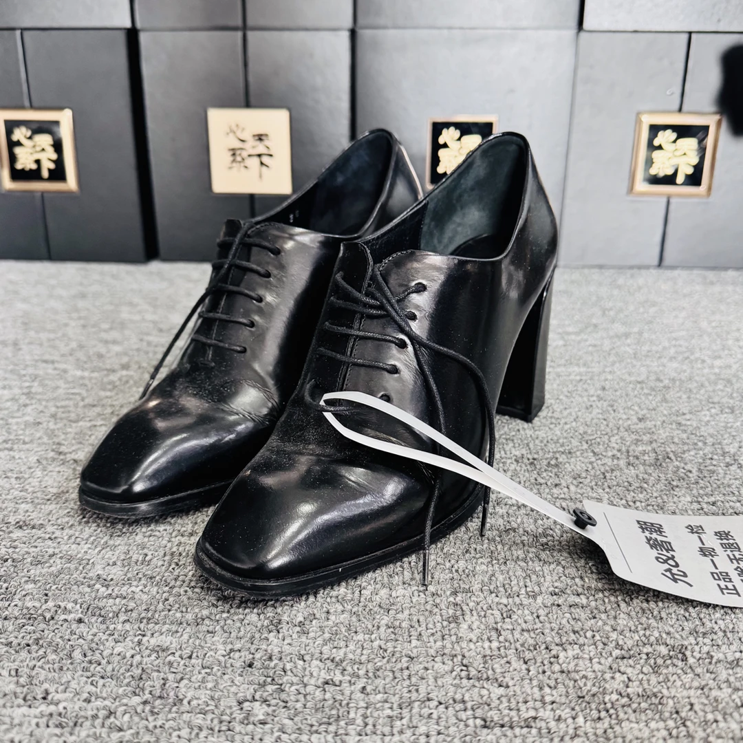 95新 DIOR/迪奥 黑色方头亮面高跟鞋38码ysc1308