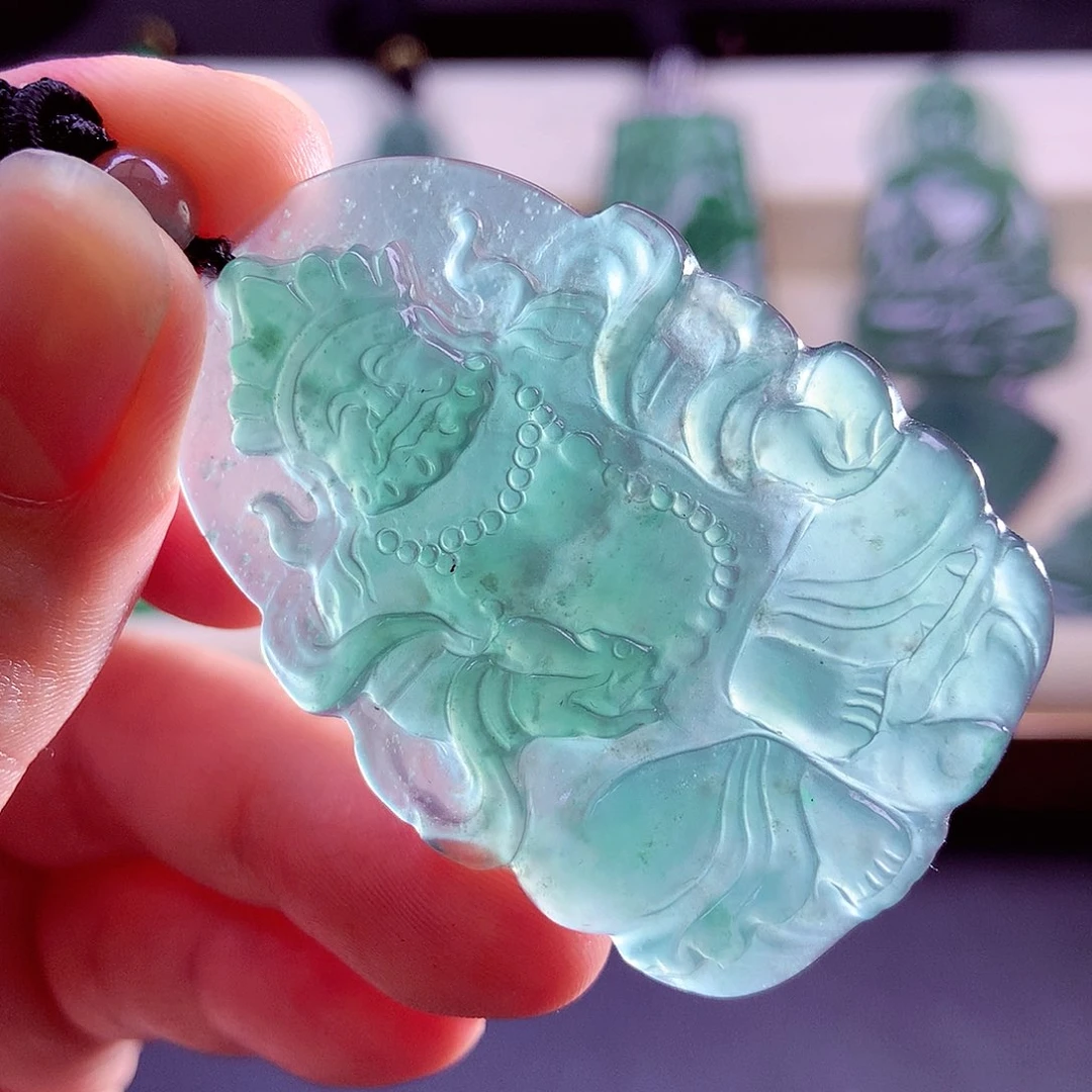 【闪购商品】颈饰未镶嵌翡翠天然
