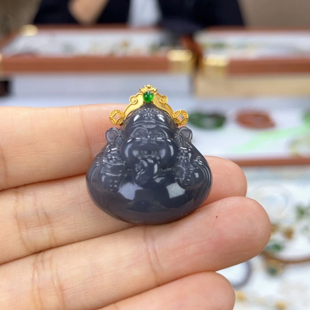 颈饰18K金镶嵌和田玉