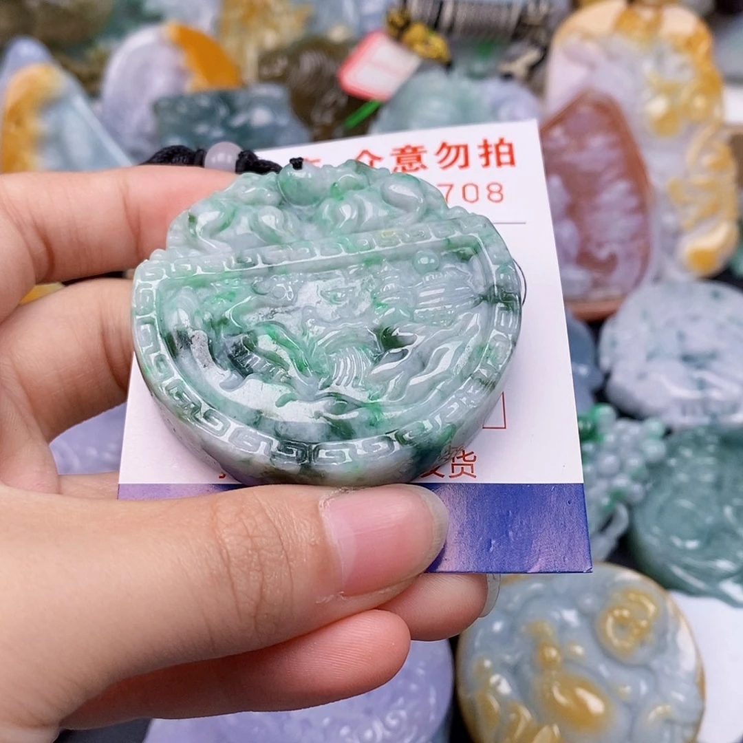 吊坠(不含链)未镶嵌翡翠