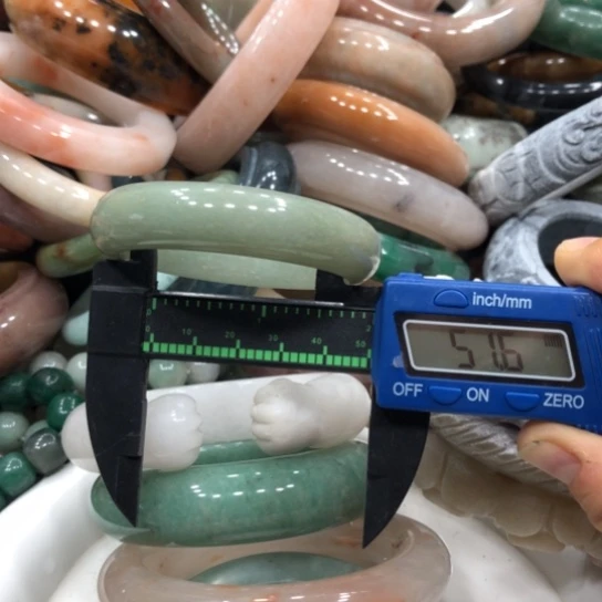 未镶嵌石英质玉珠宝半成品40