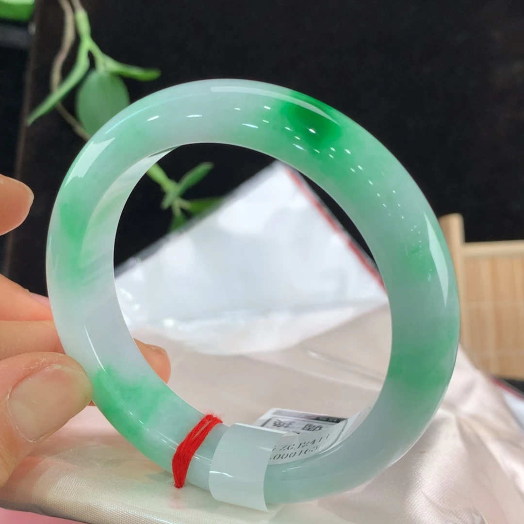 翡翠手镯未镶嵌111-0163