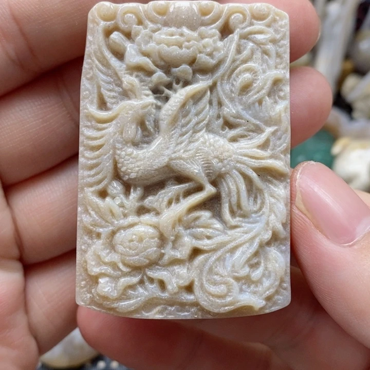 硅化珊瑚（珊瑚玉）颈饰未镶嵌