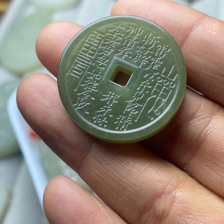 和田玉未镶嵌珠宝半成品