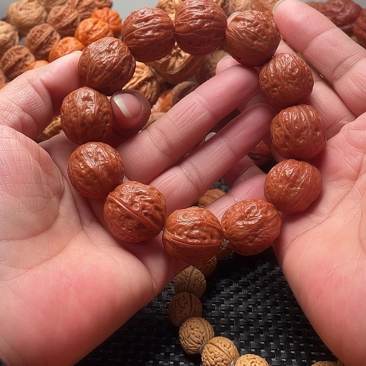 文玩核桃手串光头