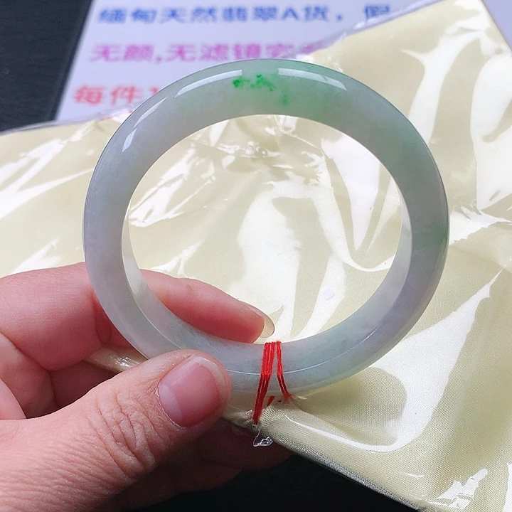 翡翠手镯未镶嵌翡翠074