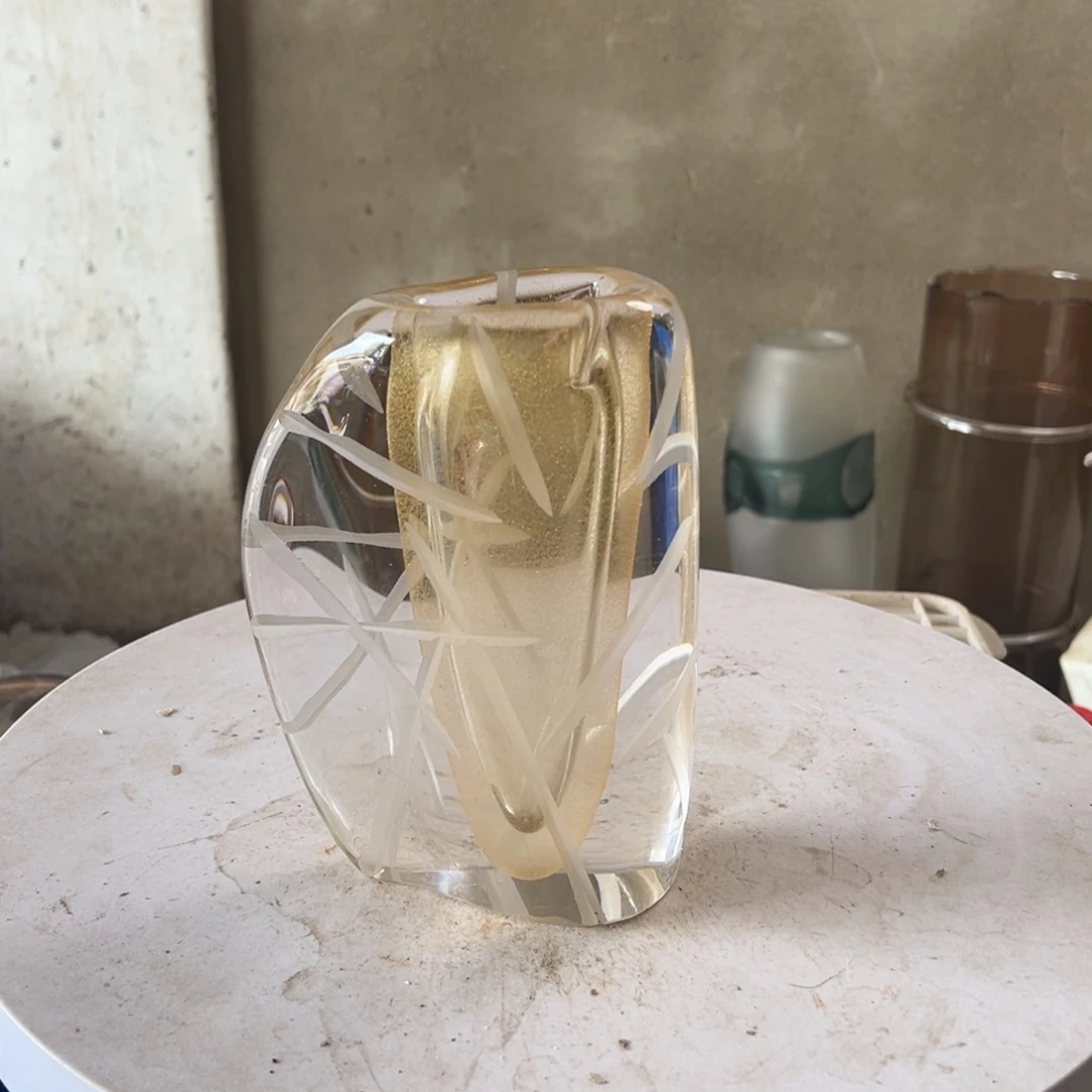 弘扬琉璃花器微瑕高度20