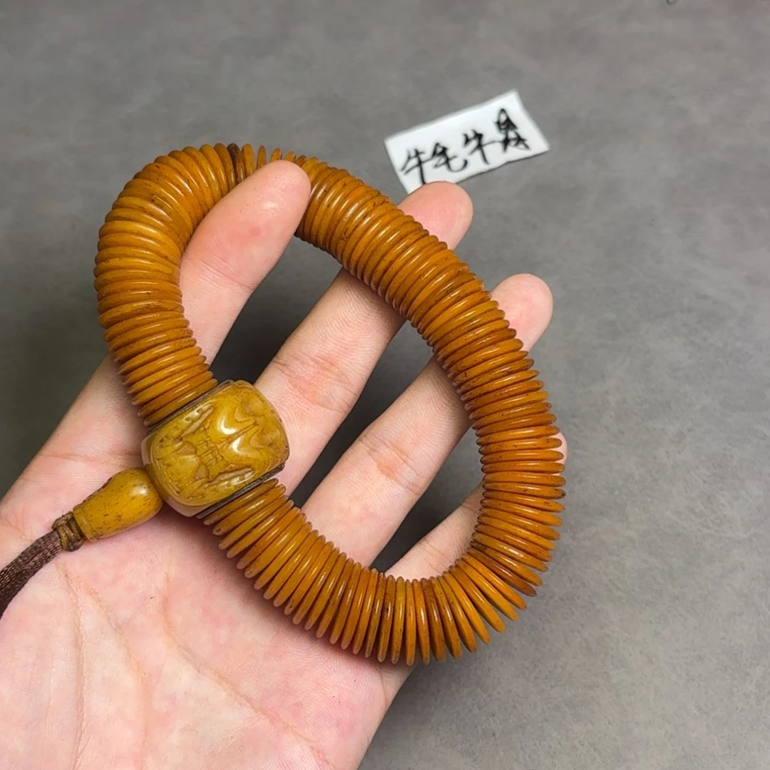 琉璃颈饰木**世琉璃颈饰