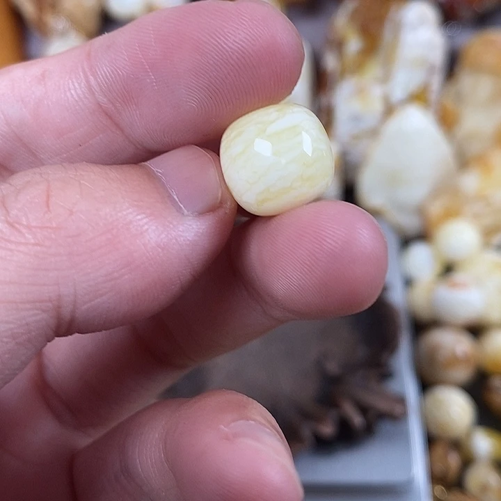 琥珀未镶嵌裸石我