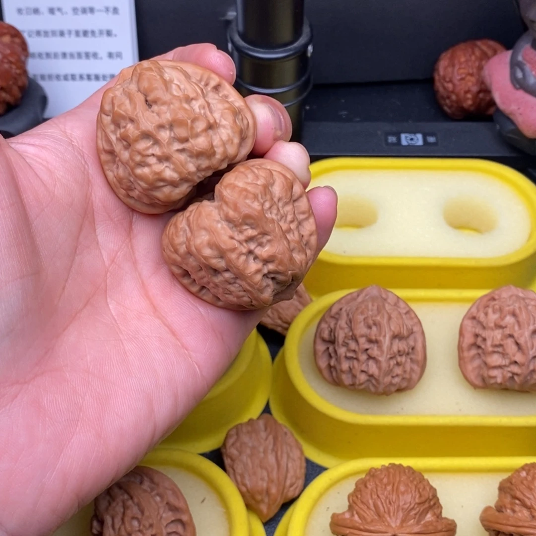 山***旧把件核桃41三角蛙同树