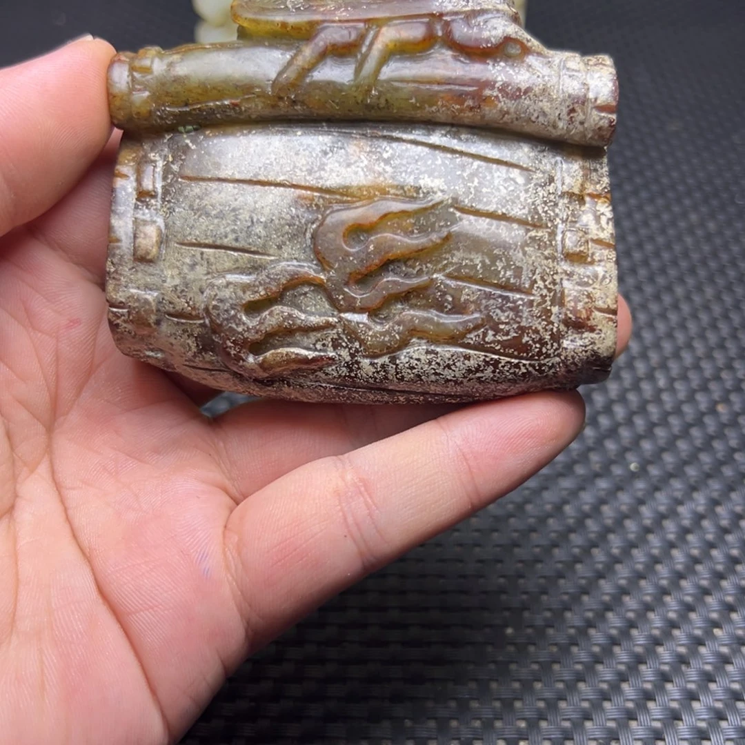 用***2未镶嵌和田玉（糖玉）摆件