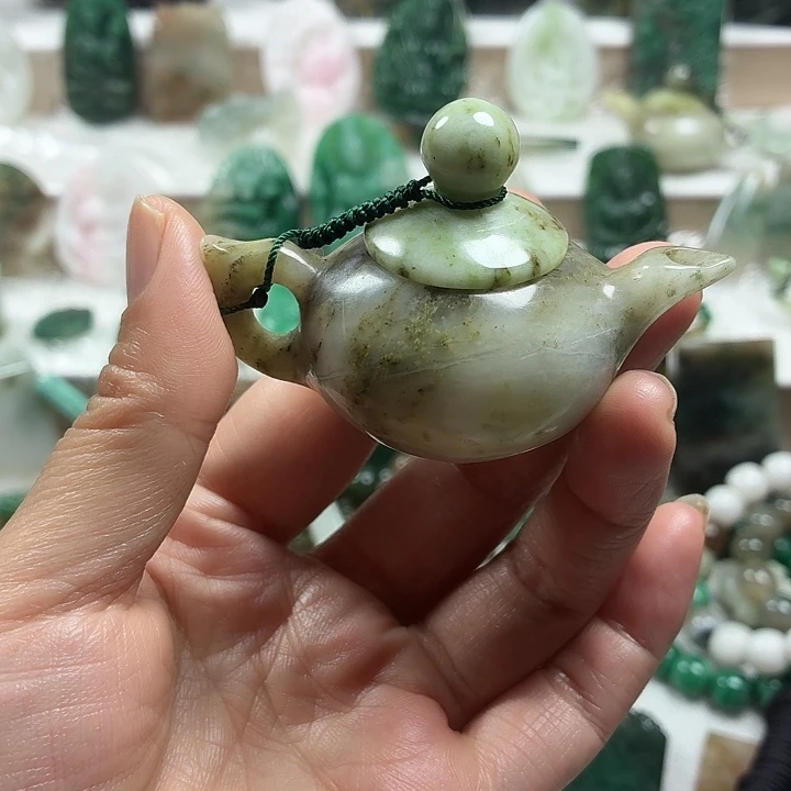 独山玉未镶嵌吊坠