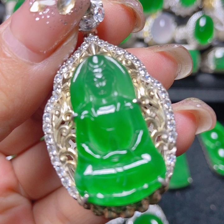 翡翠银S925镶嵌颈饰翡翠