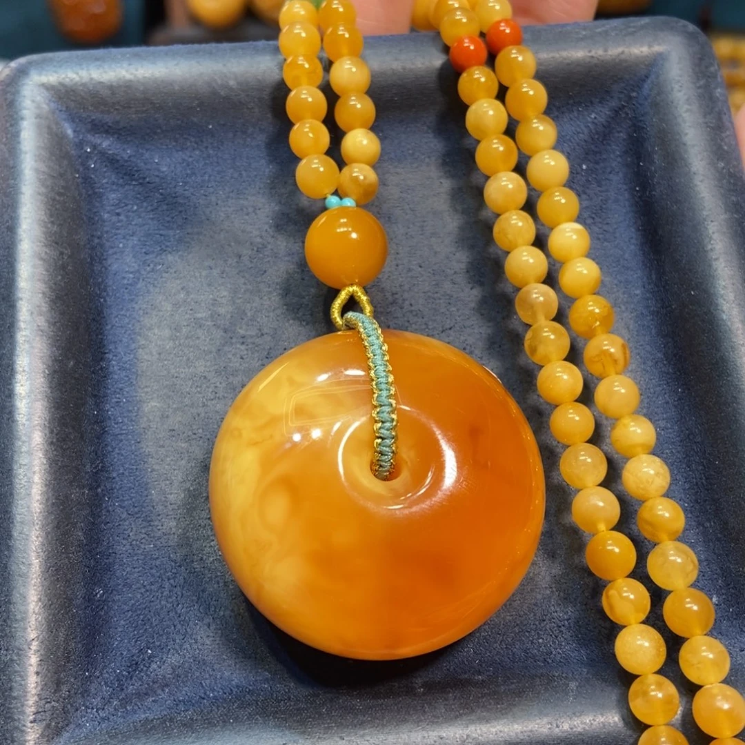琥珀未镶嵌颈饰蜜蜡