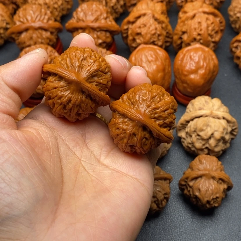 【闪购商品】文玩核桃把件35琉璃