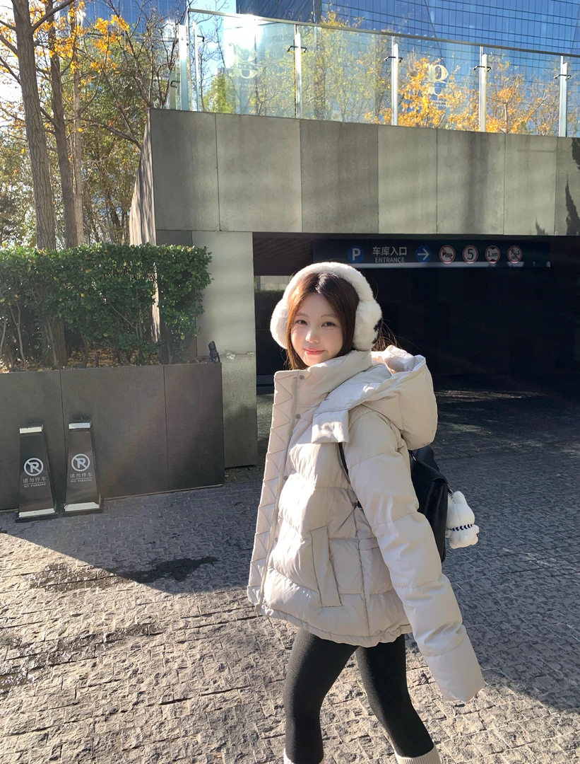 五格泡芙短款鹅绒连帽女冬季收腰一模一样可拆卸帽子