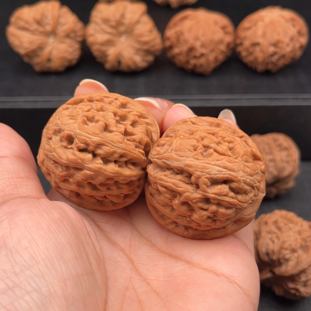 【闪购商品】吊坠文玩核桃全品红锦鲤