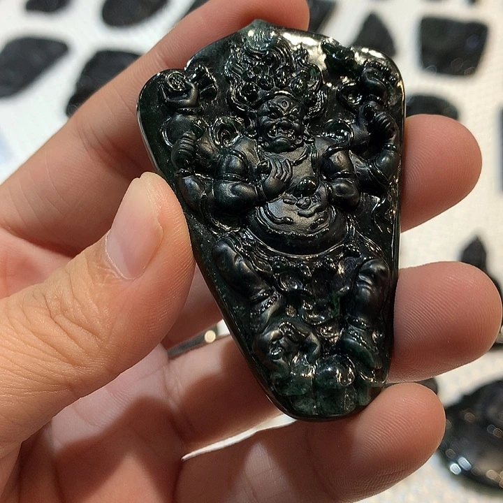 翡翠未镶嵌颈饰吊坠