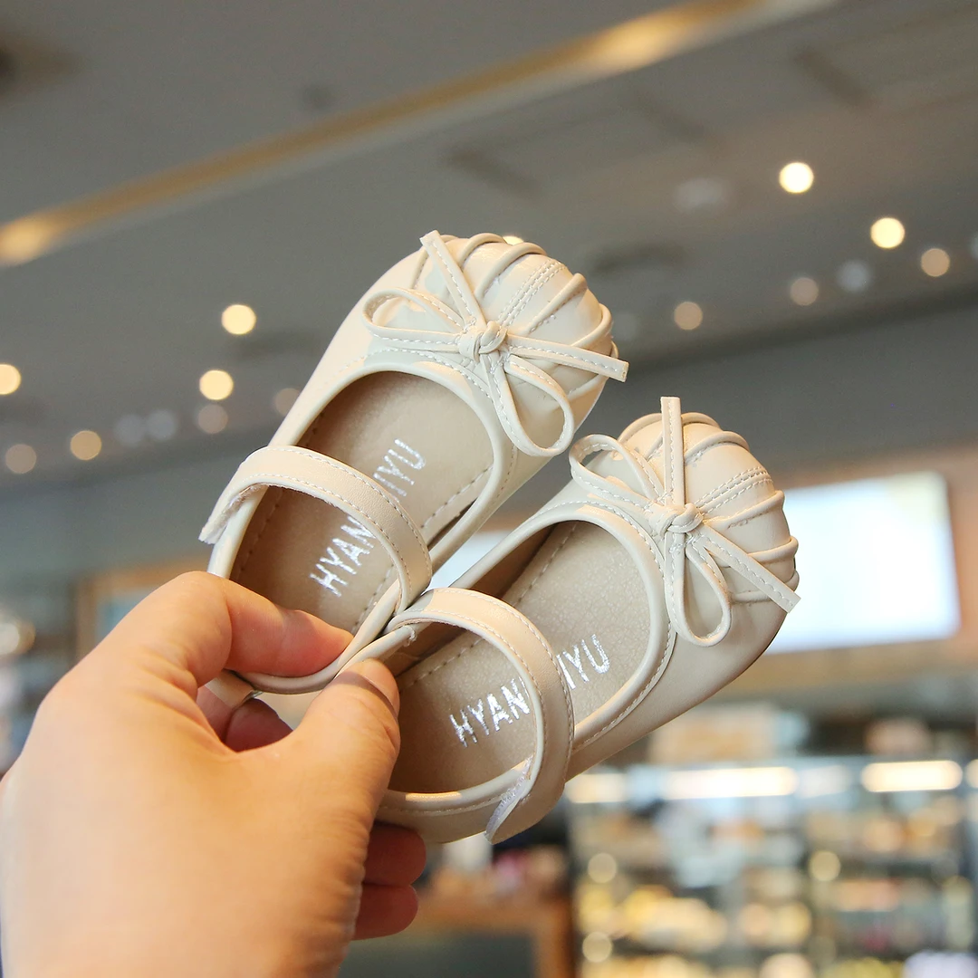 春秋季新款女宝宝公主鞋子1一2岁小童婴儿鞋子防滑软底透气学步鞋