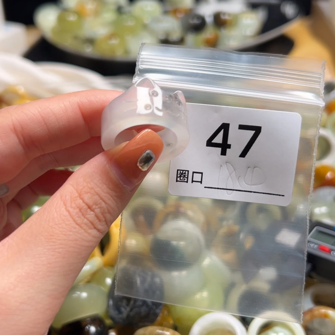 蕾***蕾蛇纹石玉未镶嵌戒指
