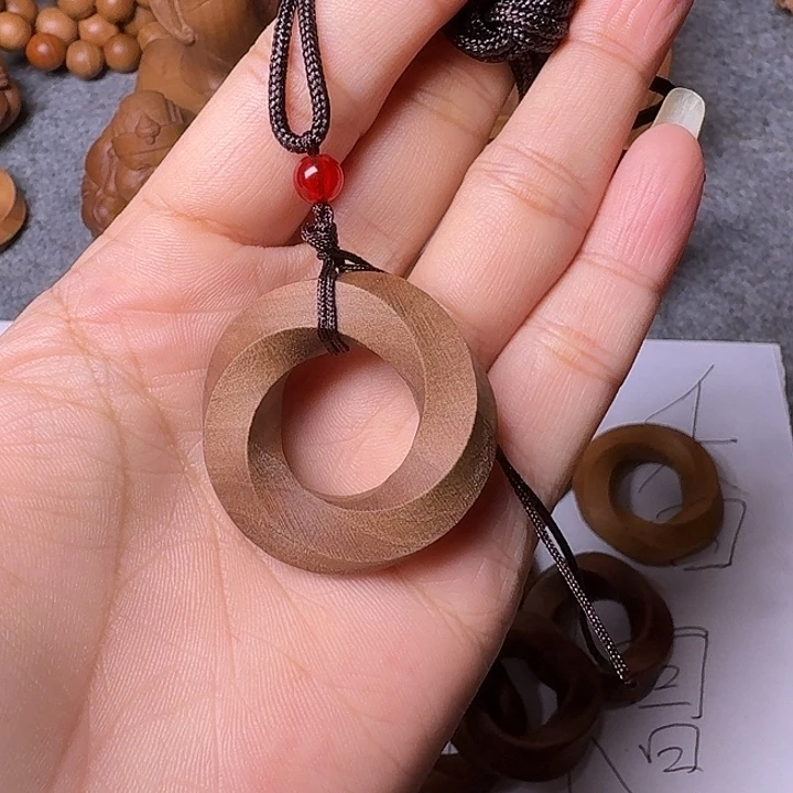 檀香木手串/手链老山檀香莫比乌斯环吊坠