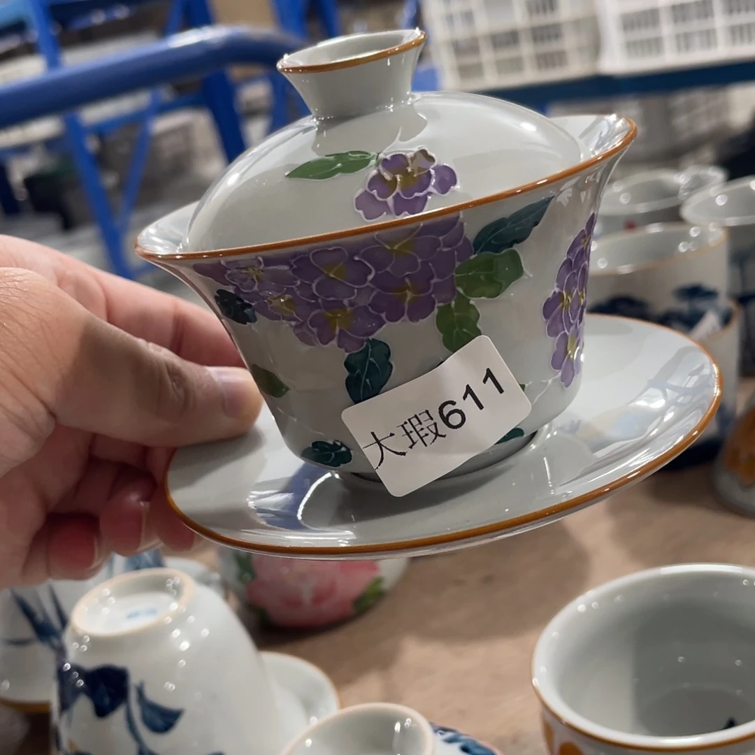 釉下手绘茶具微瑕