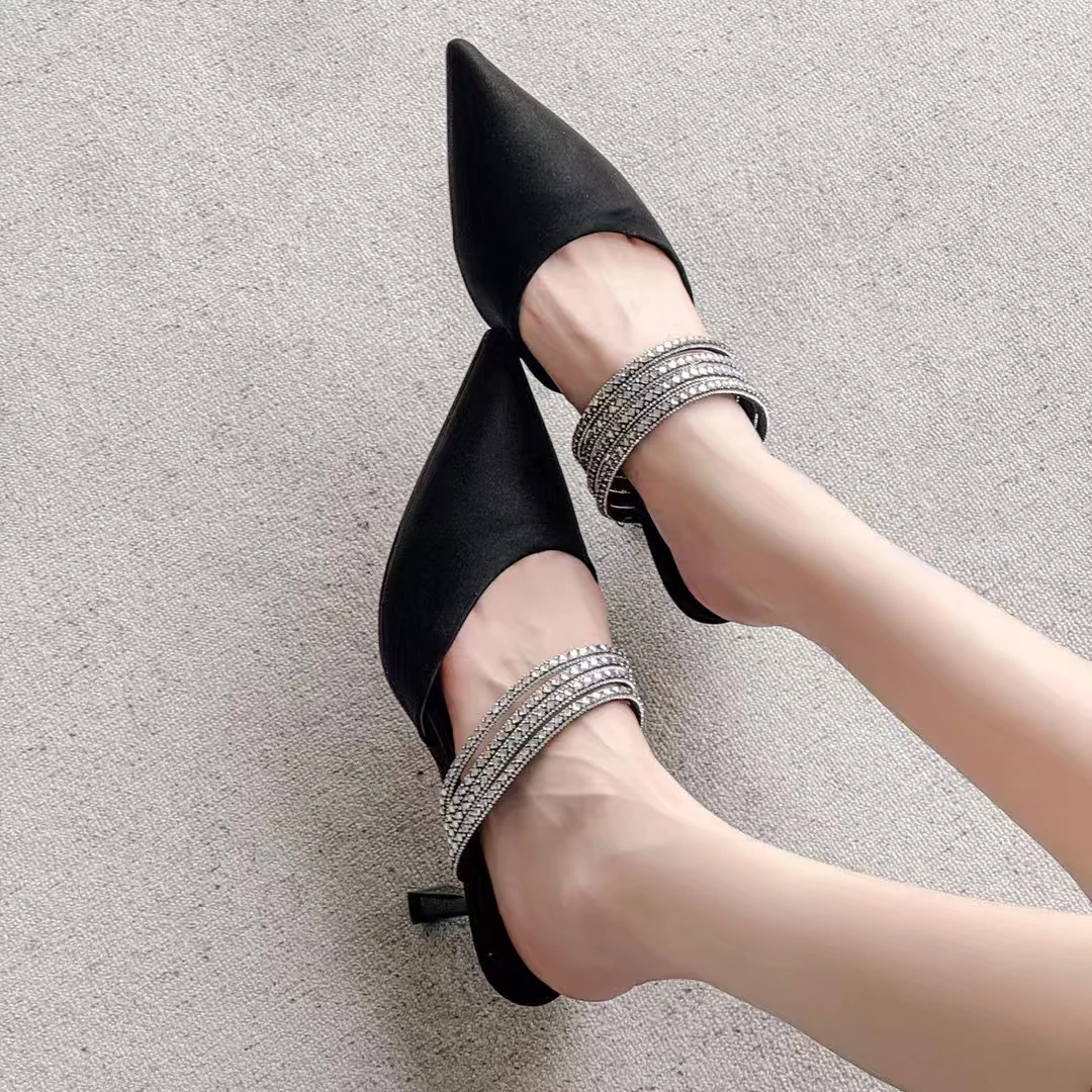 黑色显瘦中跟包头半拖鞋女夏季外穿性感水钻尖头细跟凉拖鞋