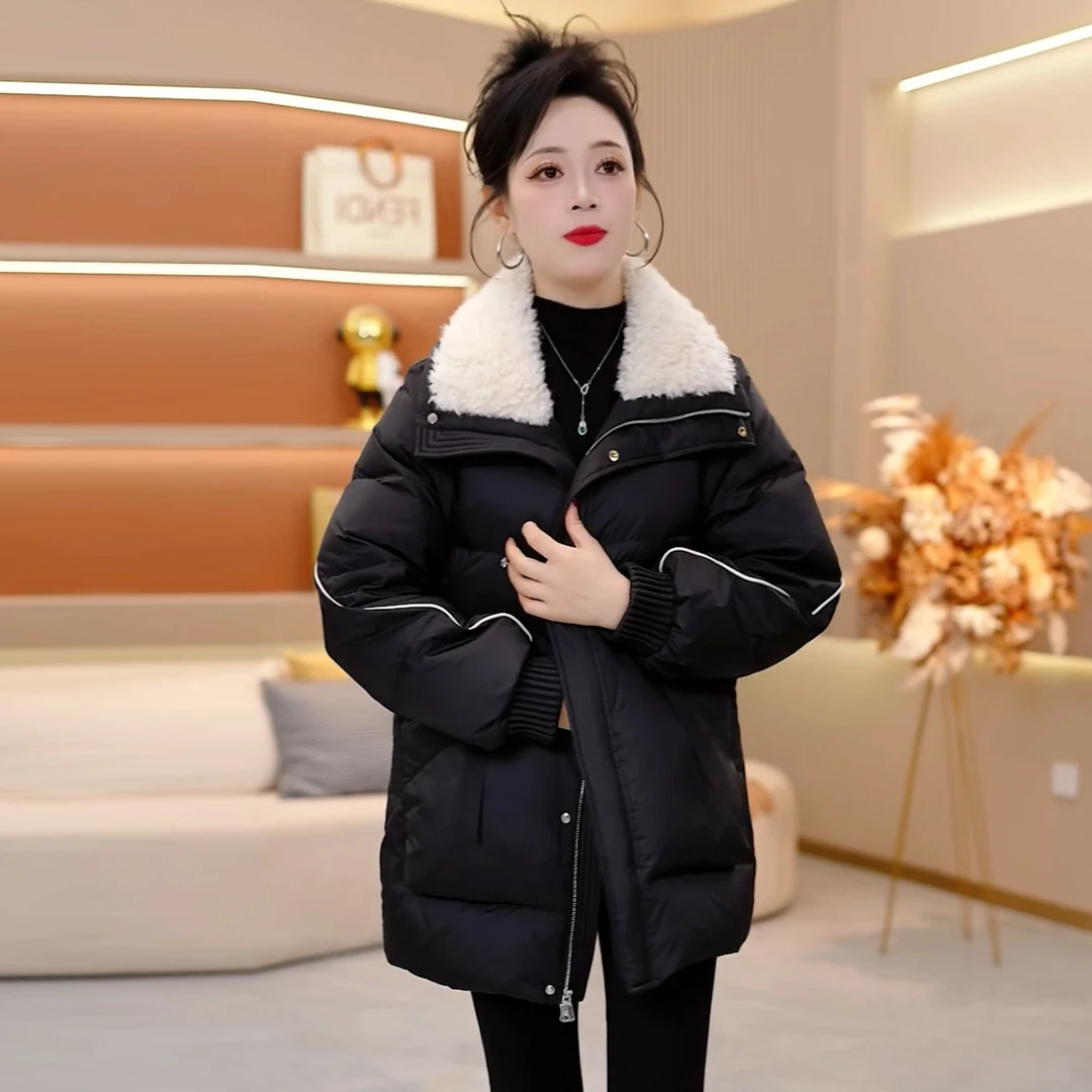九江黑色翻领羽绒服女2025新款冬季妈妈装高品质加厚保暖显瘦外套