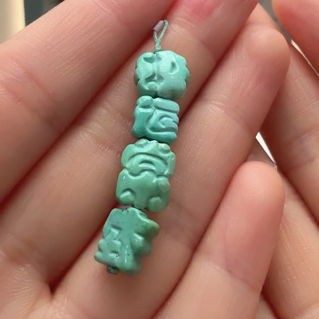 绿松石未镶嵌颈饰