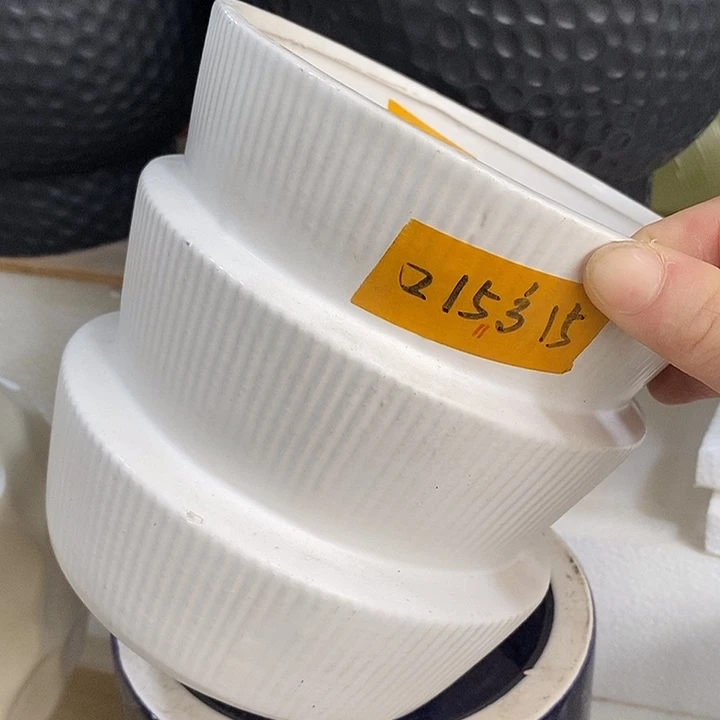 陶盆有孔 瑕疵针孔漏釉介意勿拍外高 15外口16