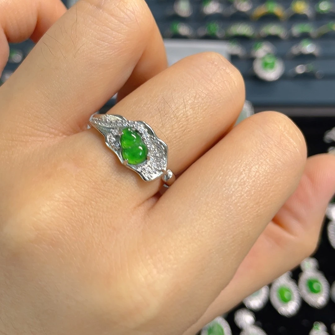 未镶嵌戒指翡翠戒指