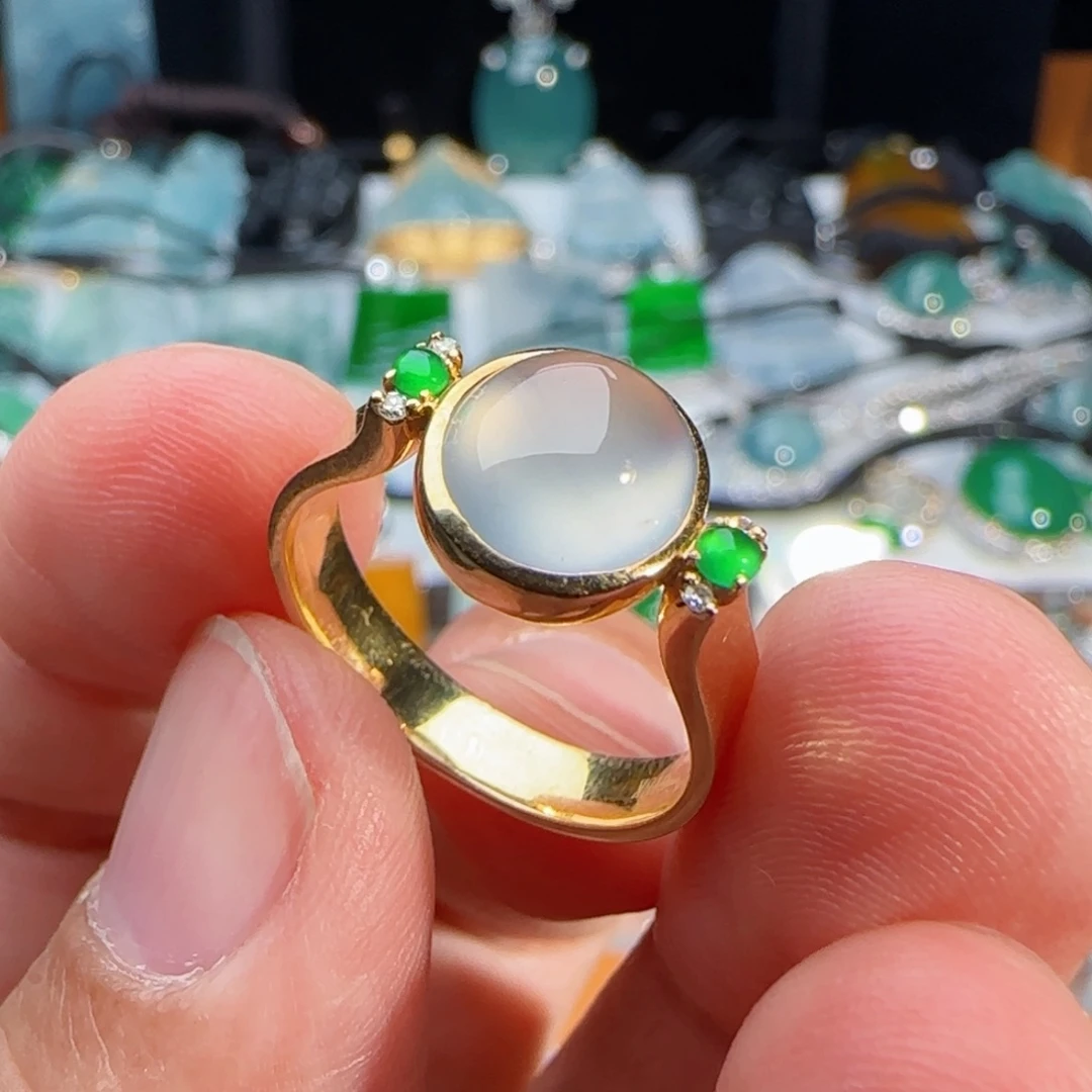 翡翠18K金镶嵌戒指冰戒