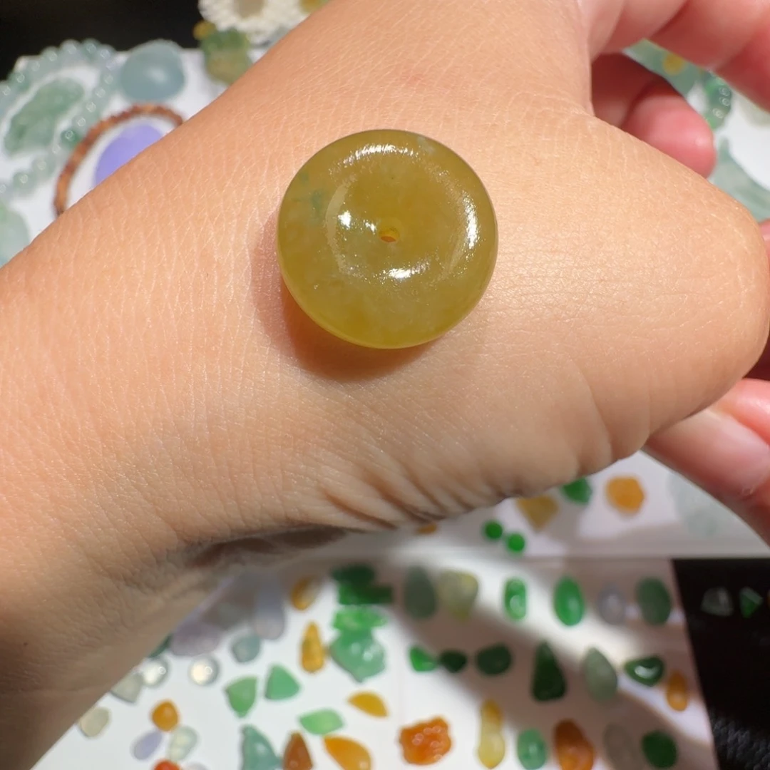 定制翡翠未镶嵌黄翡肉扣