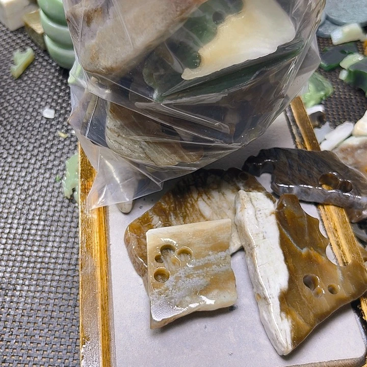 未镶嵌和田玉珠宝半成品毅****）