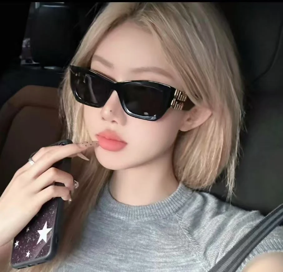 未使用 MIU MIU/缪缪 /GG/ 新款大logo黑色太阳镜墨镜09W