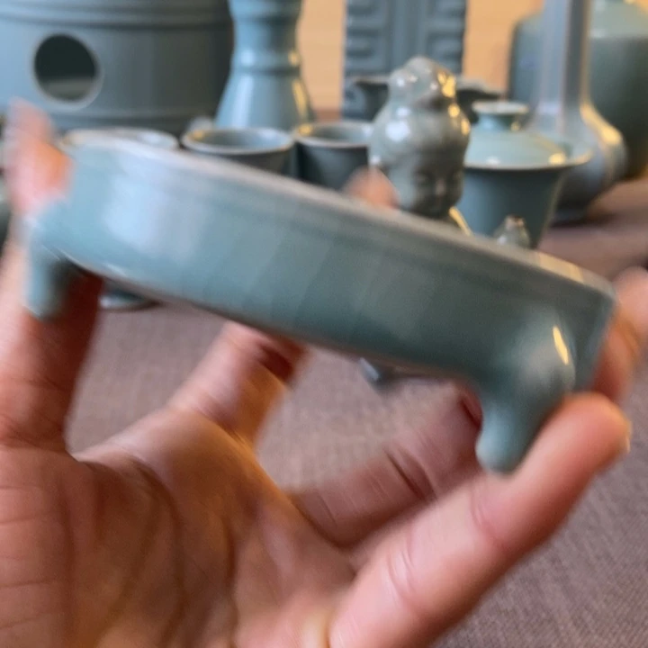 瓷片三足洗一一一一一一一