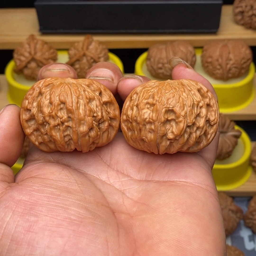 文玩核桃吊坠44磨盘