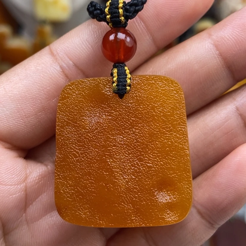 【闪购商品】琥珀颈饰未镶嵌