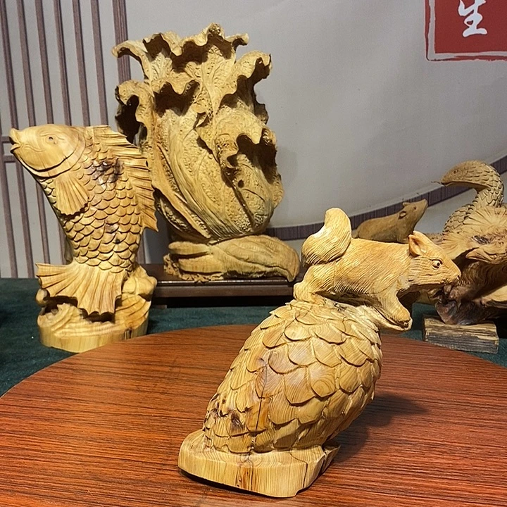 表***鸡香榧木松鼠