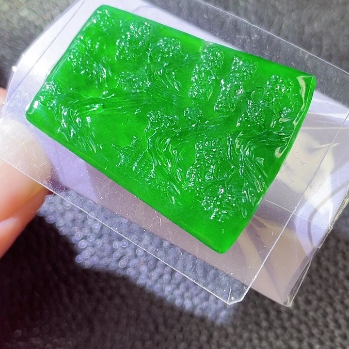 未镶嵌定制翡翠翡翠
