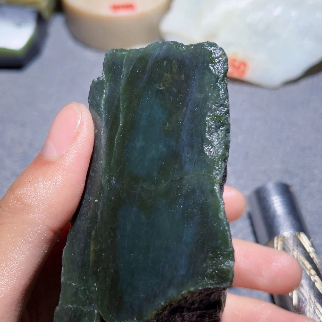 和田玉（糖玉）未镶嵌珠宝奇石