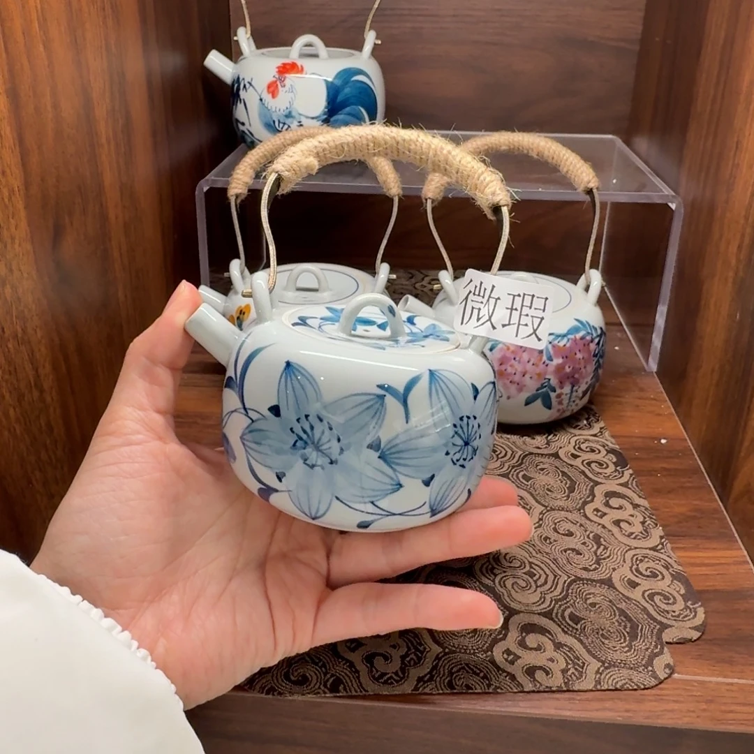 釉下手绘茶具微瑕