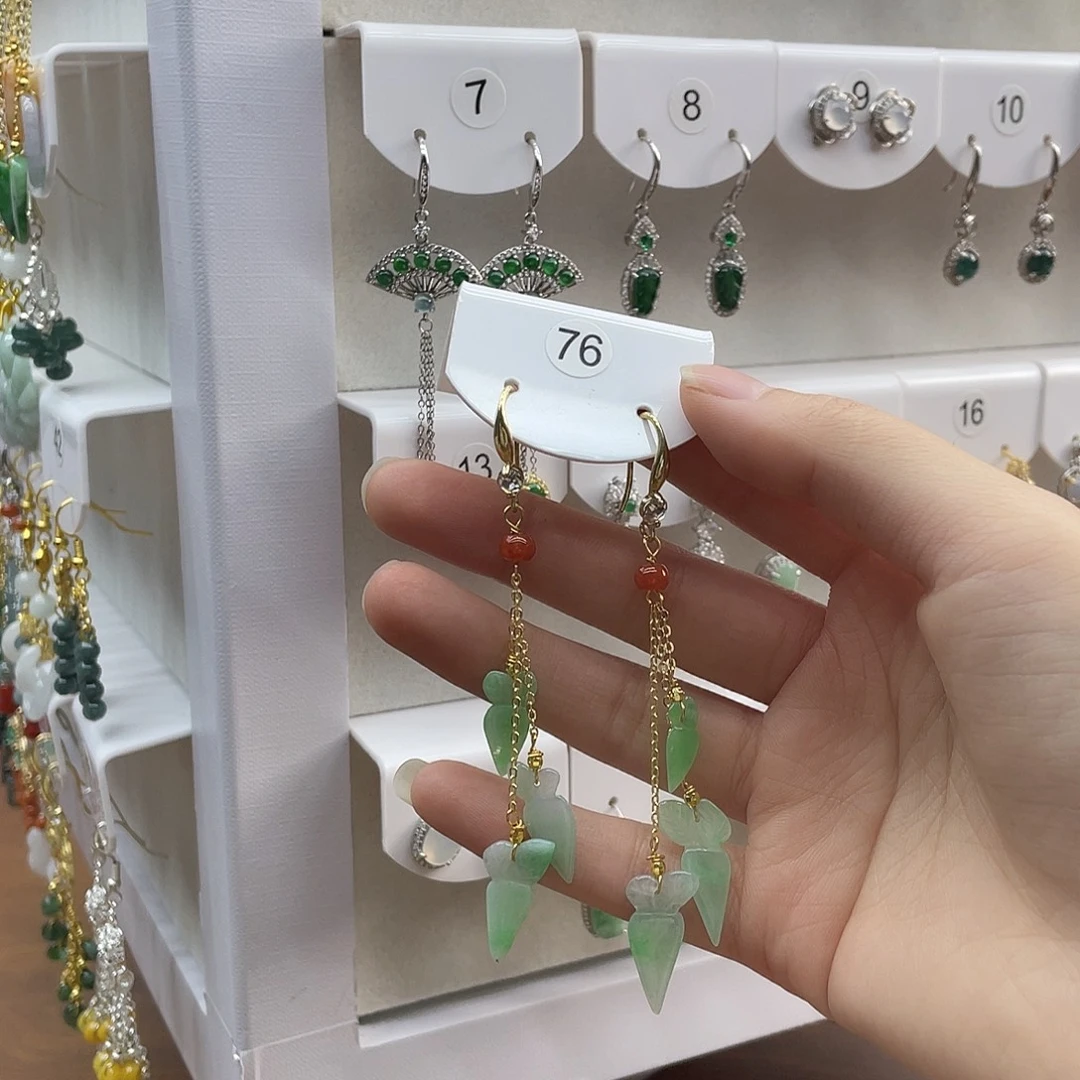 翡翠未镶嵌耳饰一物一图，以实物为准