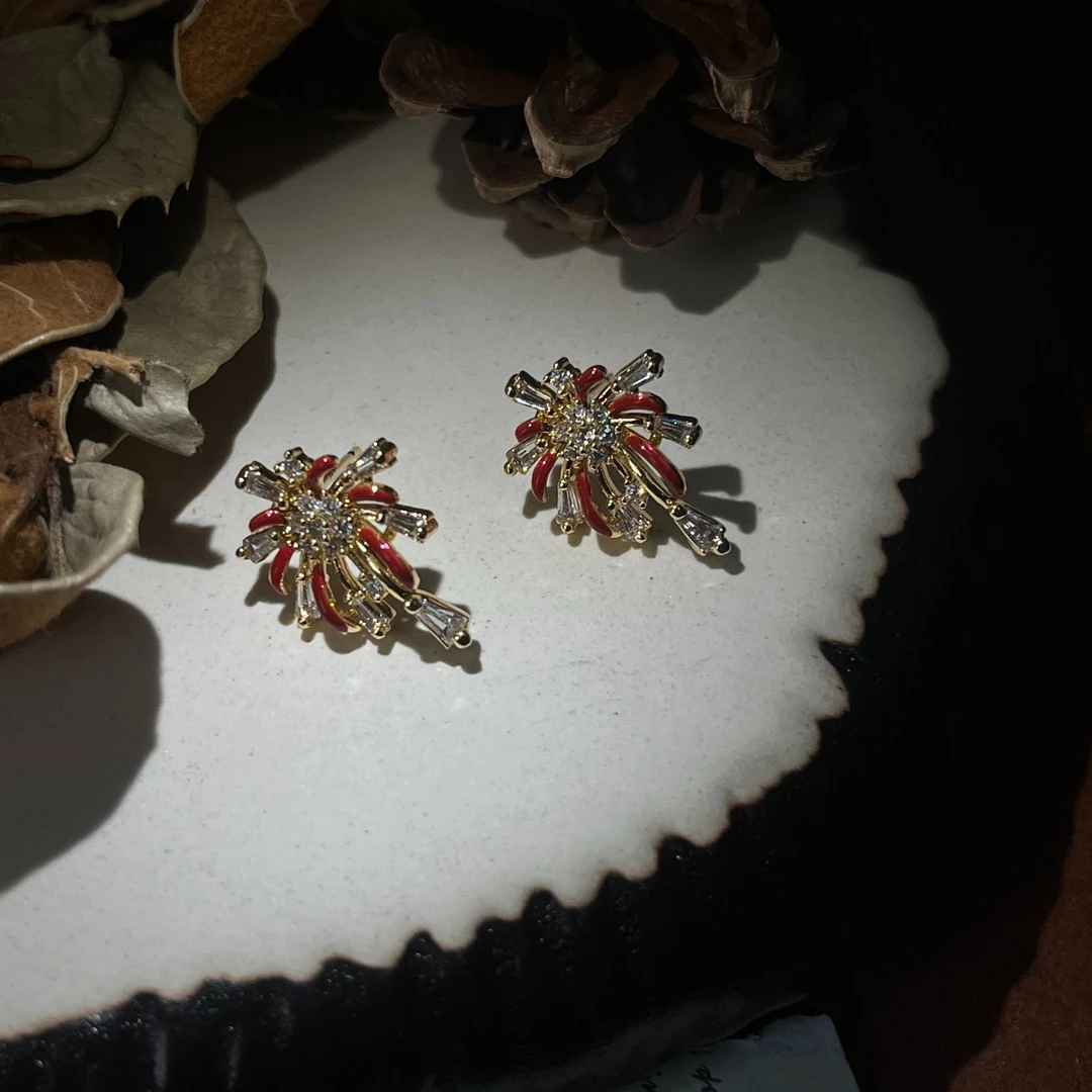 925银银制品 BaiWan《璨岁》023 2025新年通体银足银本命年金色耳钉