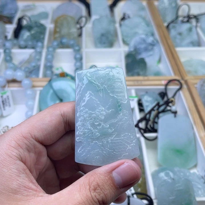 翡翠未镶嵌颈饰703