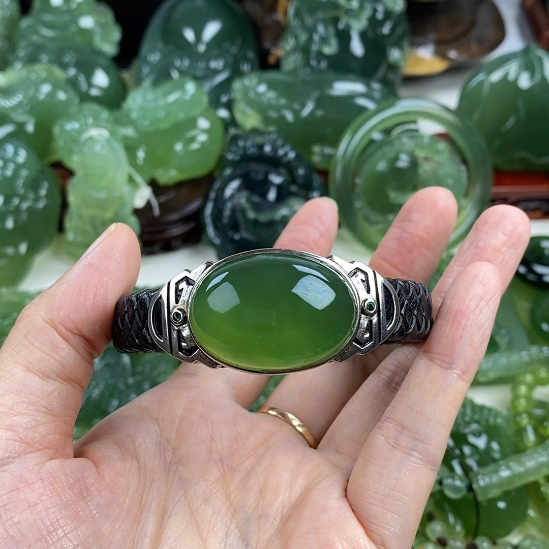 框***岫玉未镶嵌挂件挂件