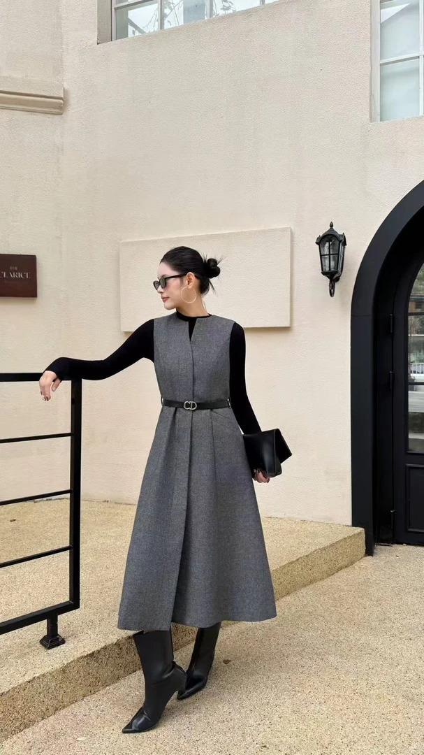 YBS 978新款高级加厚马甲裙两件套