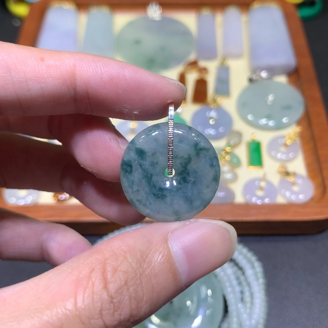 吊坠(不含链)18K金镶嵌翡翠