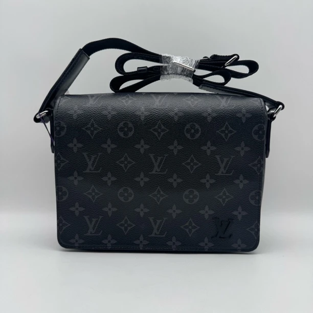 99新 LouisVuitton/路易威登 98新黑色老花翻盖邮差包芯片款2777